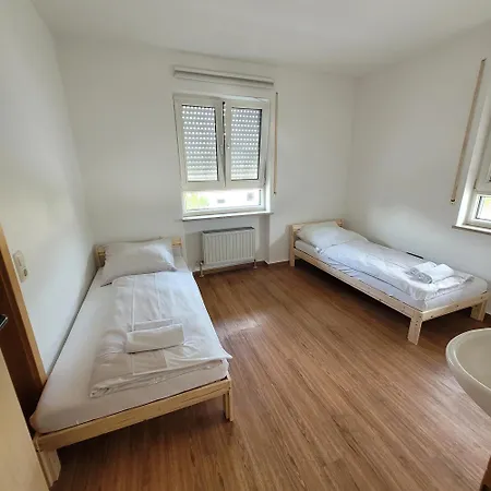 Apartman Geraeumige Fuer Bis Zu 8 Personen In Straubing-ittling