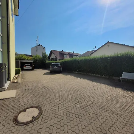 Geraeumige Fuer Bis Zu 8 Personen In Straubing-ittling Apartman Straubing