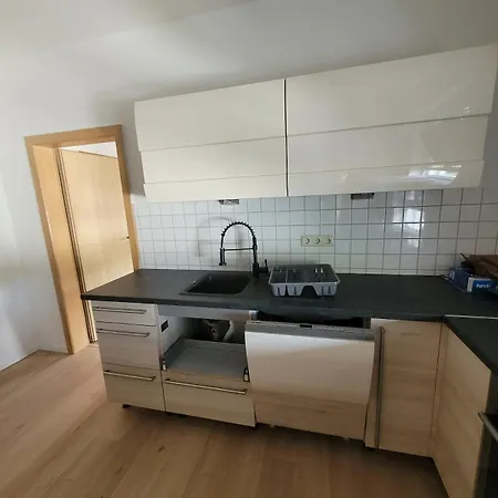 Geraeumige Fuer Bis Zu 8 Personen In Straubing-ittling Appartement *